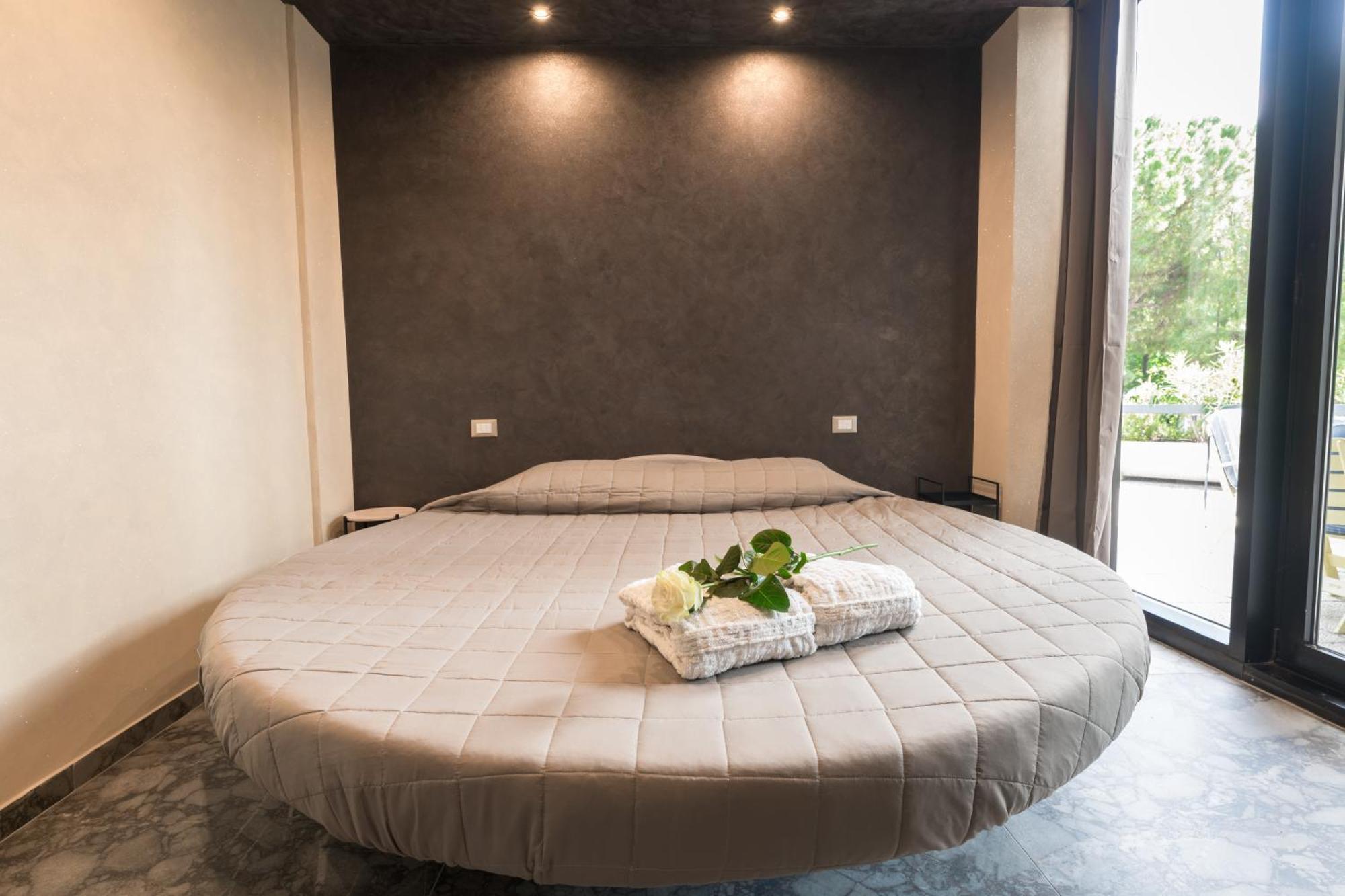 Garda Fantasy Paradise Silver O Gold Desenzano del Garda Ngoại thất bức ảnh